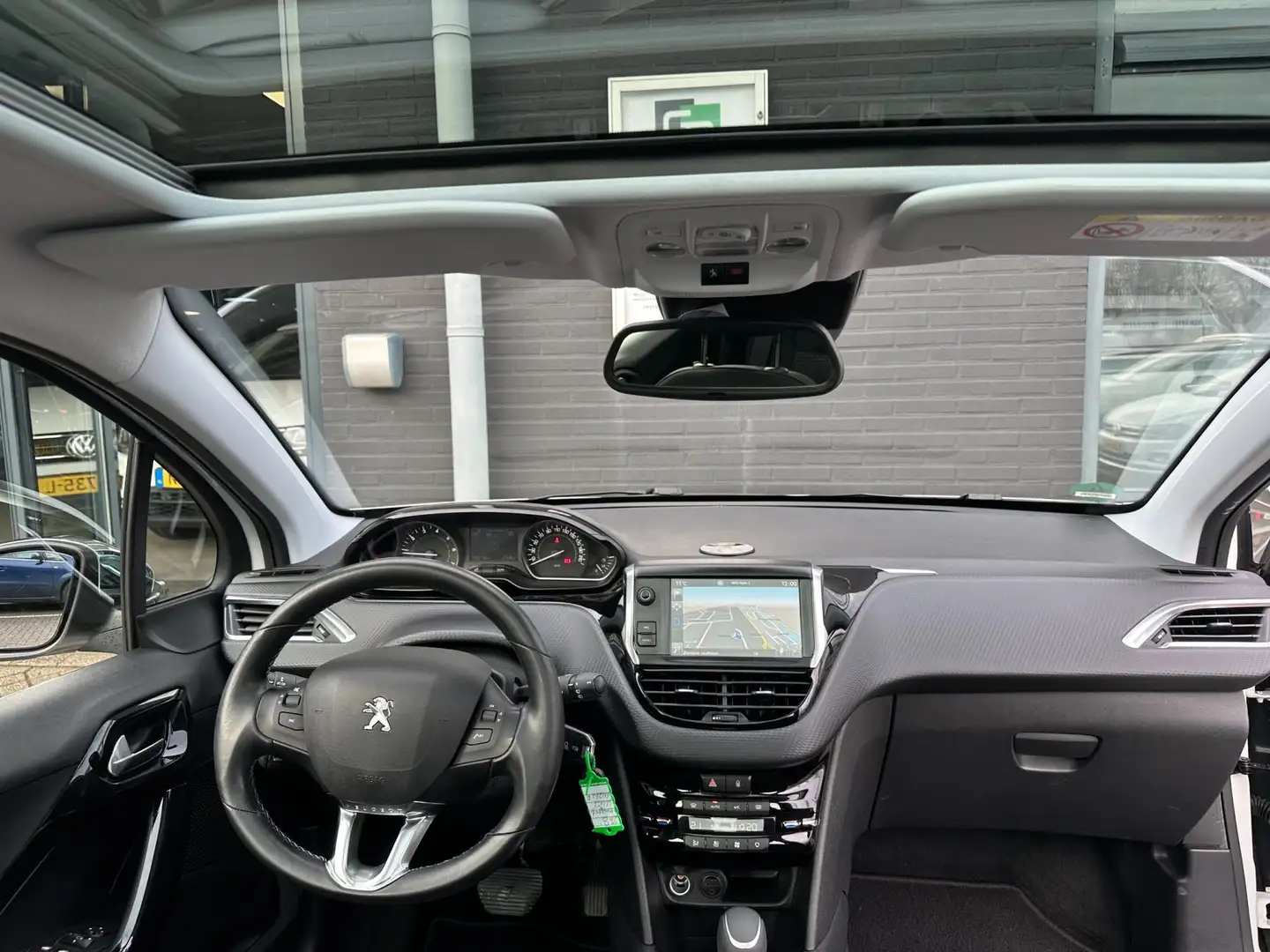 Peugeot 208 1.2 PureTech Allure/1STE EIG/PANO-DAK/CAMERA/NAVI/ Weiß - 2