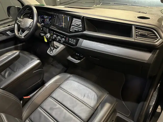 Volkswagen Multivan view 11