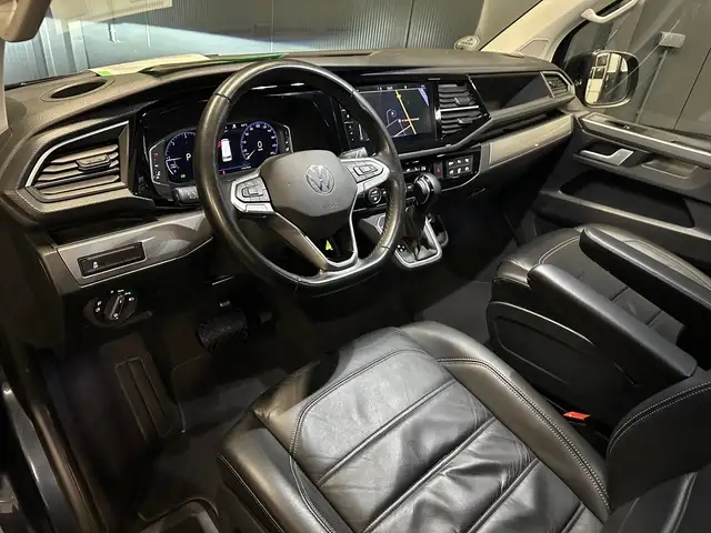 Volkswagen Multivan view 16
