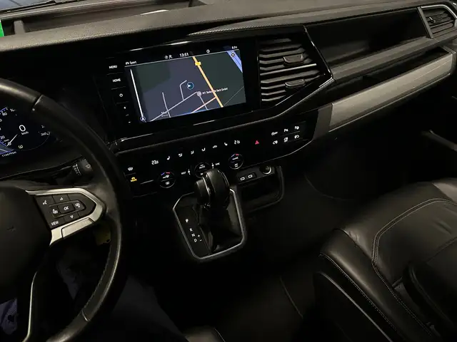Volkswagen Multivan view 19