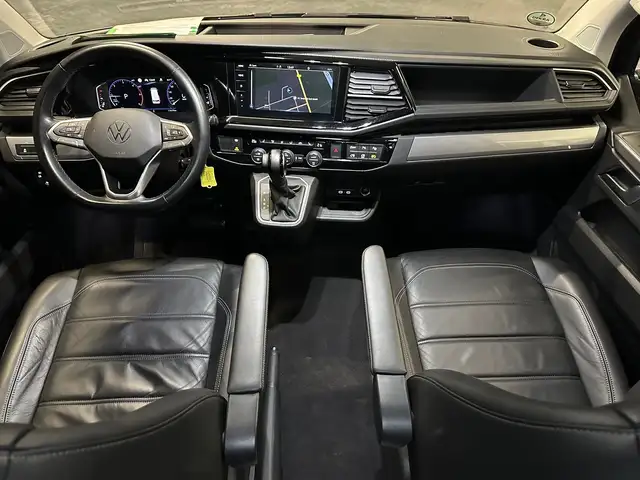 Volkswagen Multivan view 12