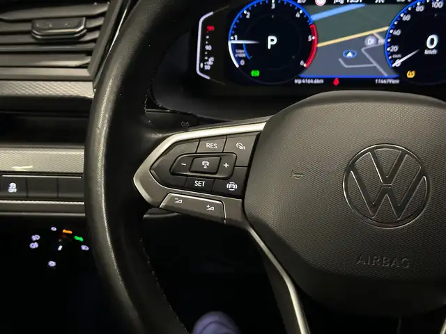 Volkswagen Multivan view 18