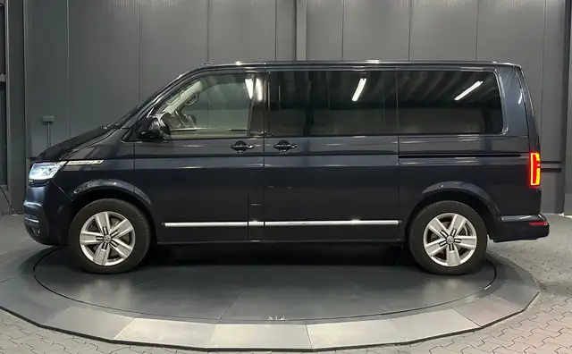 Volkswagen Multivan view 2