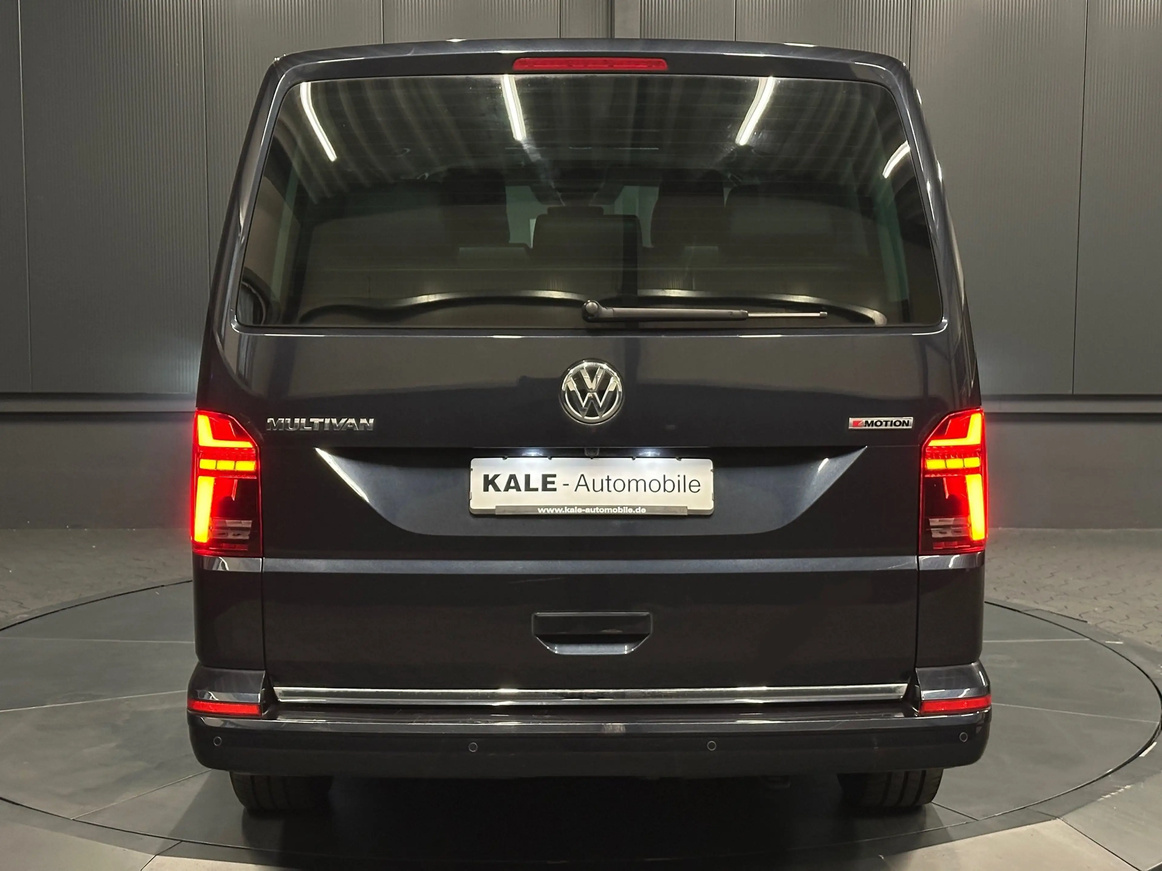 Volkswagen T6.1 Multivan Highline 4Motion*LEDER*Holz-Boden*KAMERA*Kindersit — photo 4