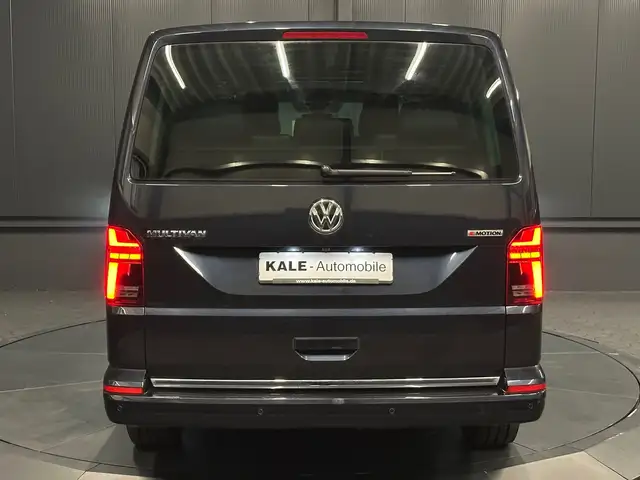 Volkswagen Multivan view 4