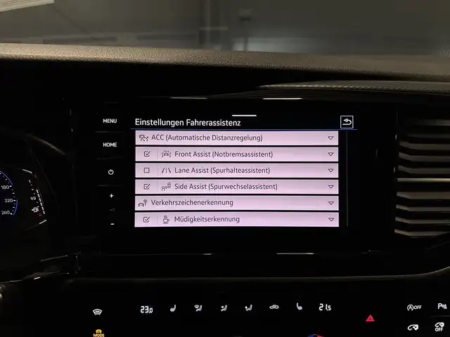 Volkswagen Multivan view 25