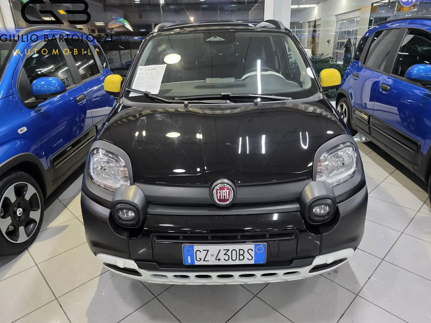 Fiat Panda Panda Cross 1.0 FireFly S&S Hybrid Schwarz - 1