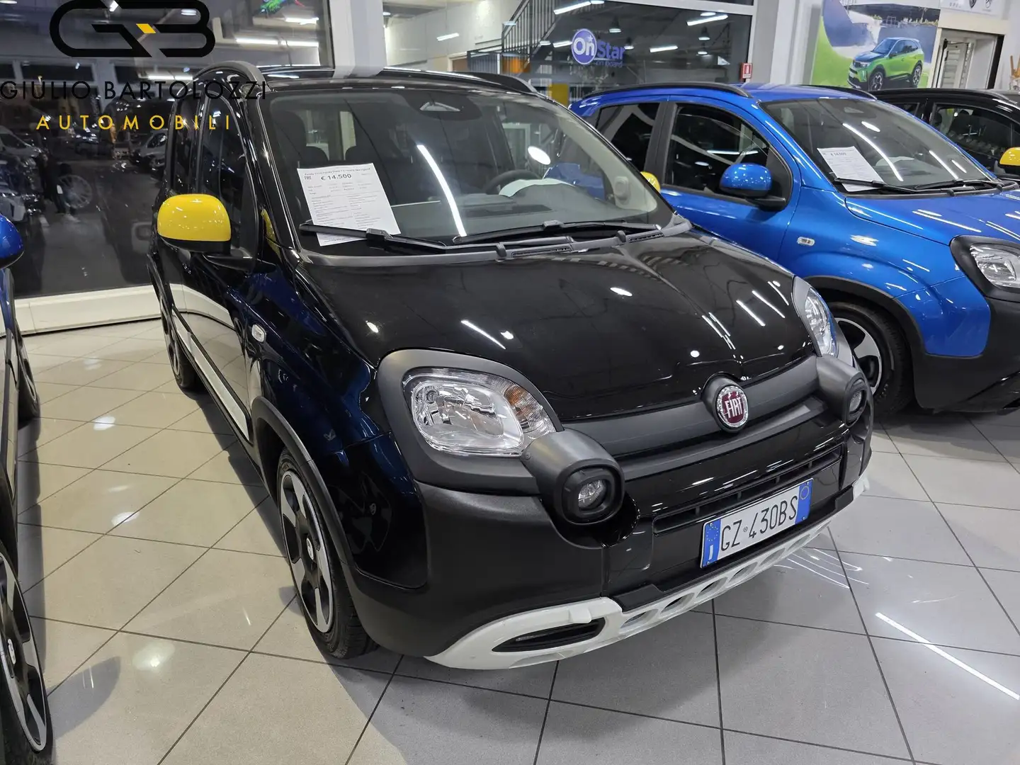 Fiat Panda Panda Cross 1.0 FireFly S&S Hybrid Schwarz - 2