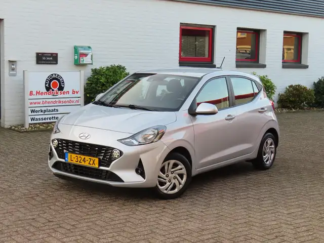 Hyundai i10 1.0i 67pk Comfort/ Apple Carplay/ DAB/ Cruise cont