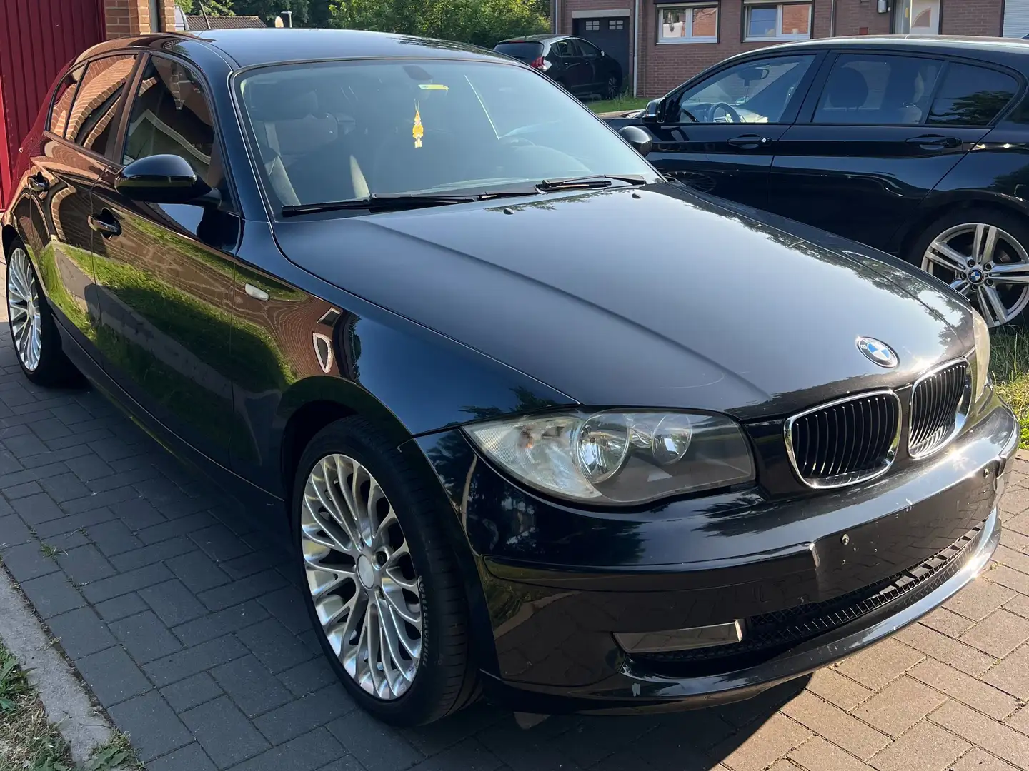 BMW 116 [EXPORT] 116d DPF Zwart - 2