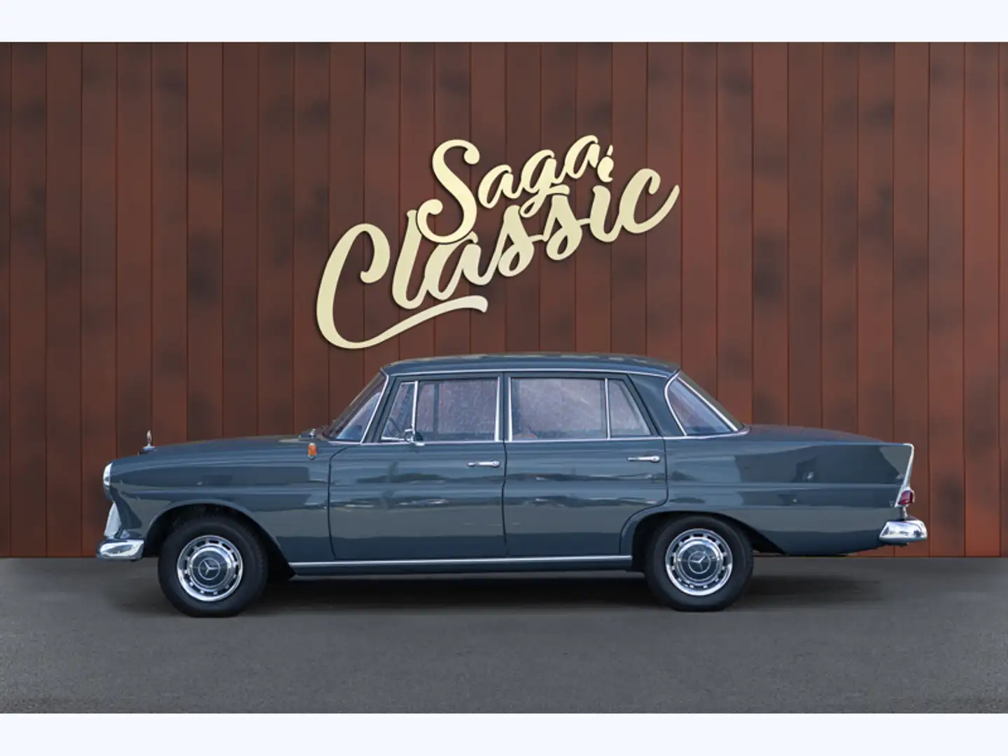 Mercedes-Benz 190 HECK FLOSSE - 2