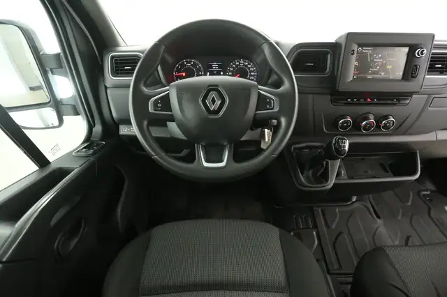 Renault Master view 2