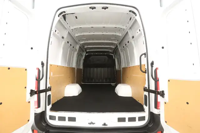 Renault Master view 3