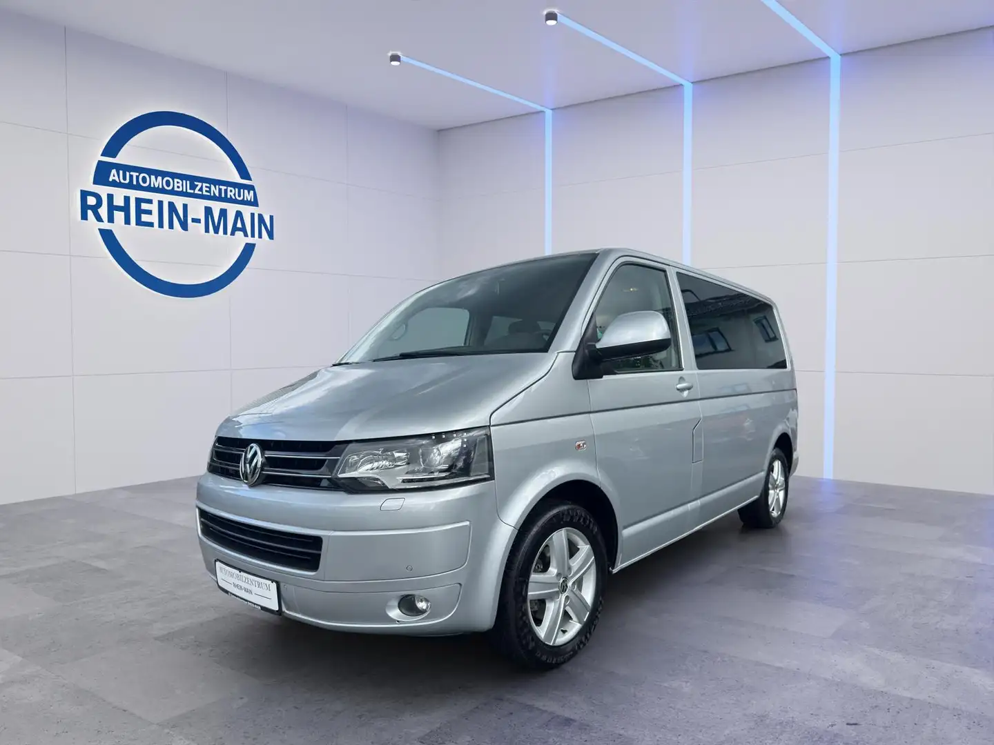 Volkswagen T5 Multivan Highline7-S Bi-Xenon LED AHK Alcantara Silber - 1