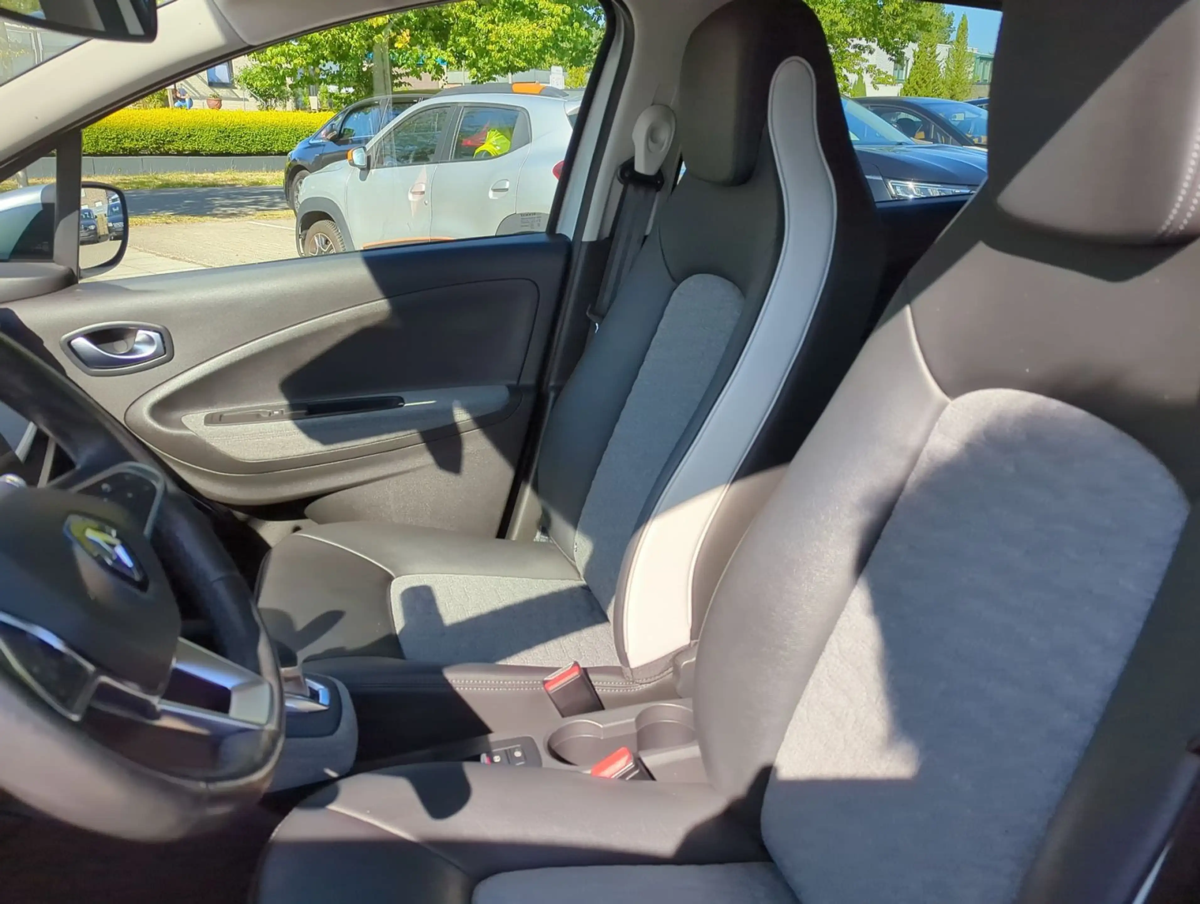 Renault ZOE Zoe R135 Intens R135/Z.E. 50 Mietbatt. GJ-Reifen — photo 12