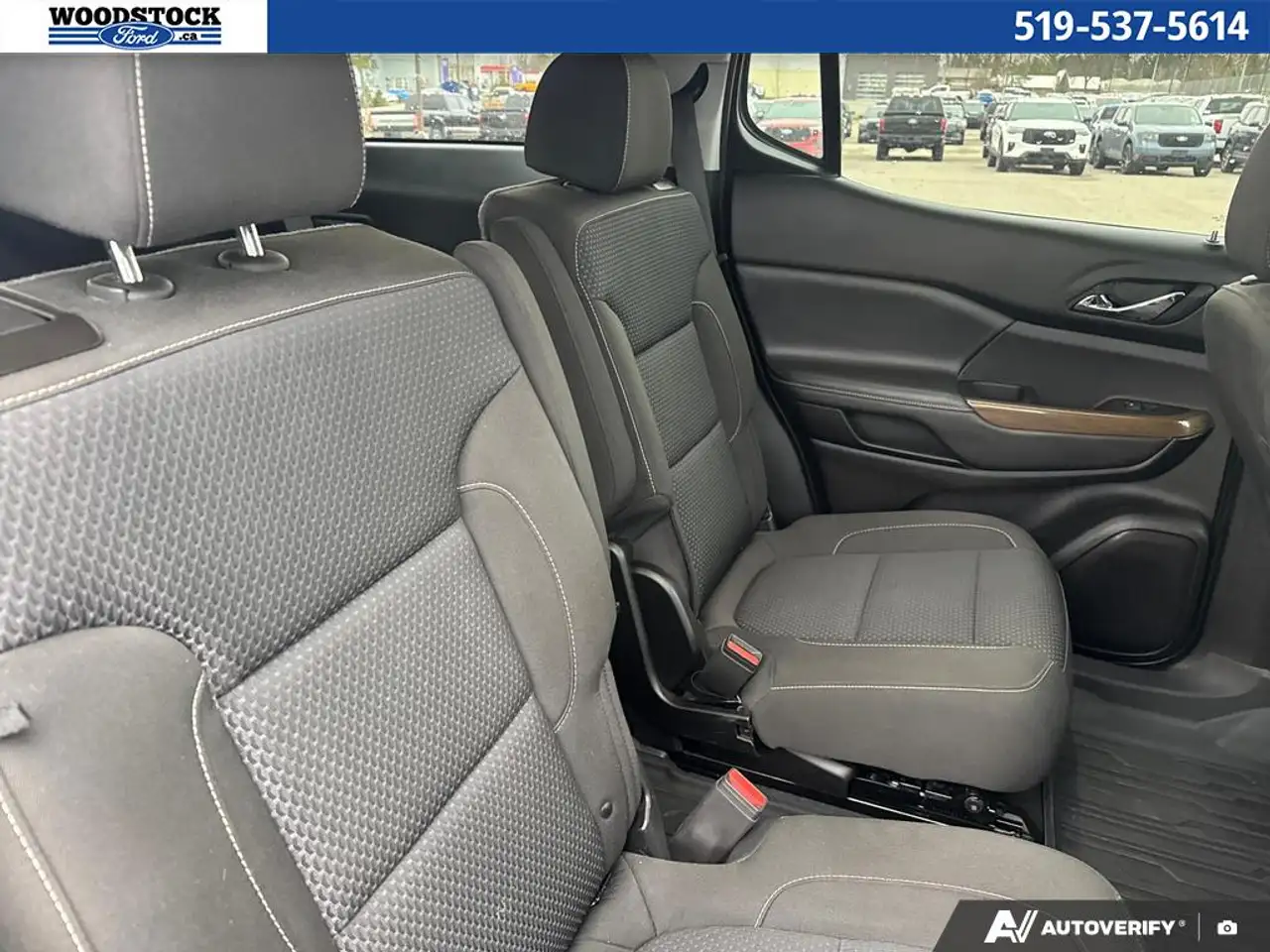 GMC Acadia снимка GMC Acadia