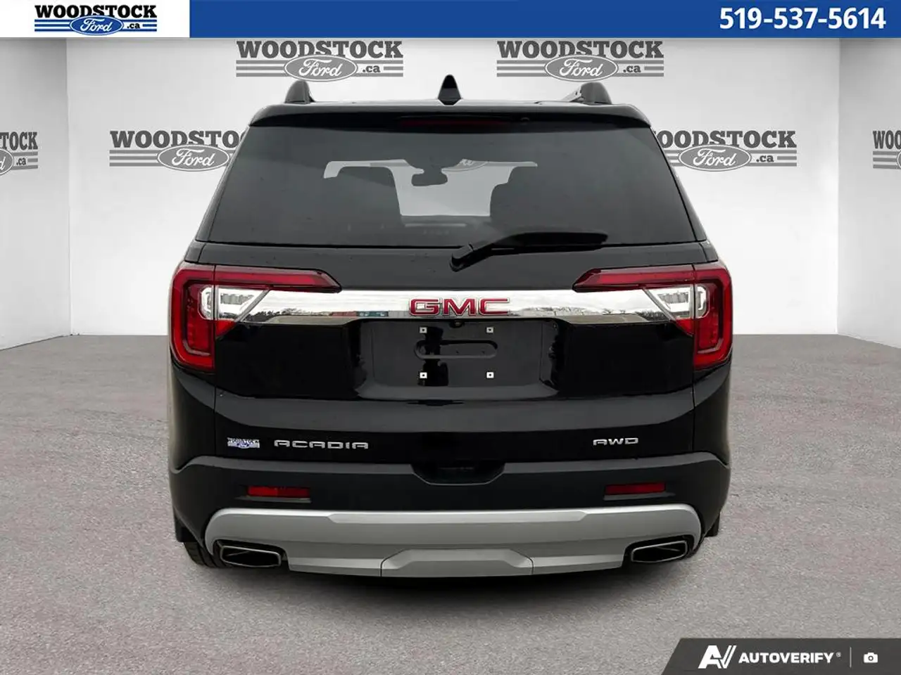 GMC Acadia снимка GMC Acadia