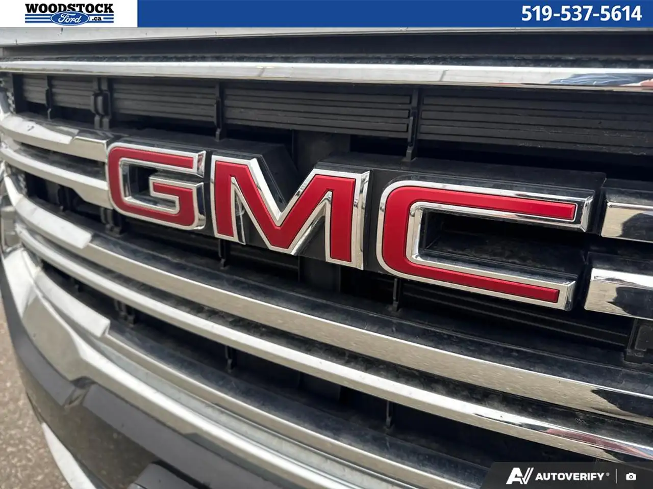 GMC Acadia снимка GMC Acadia