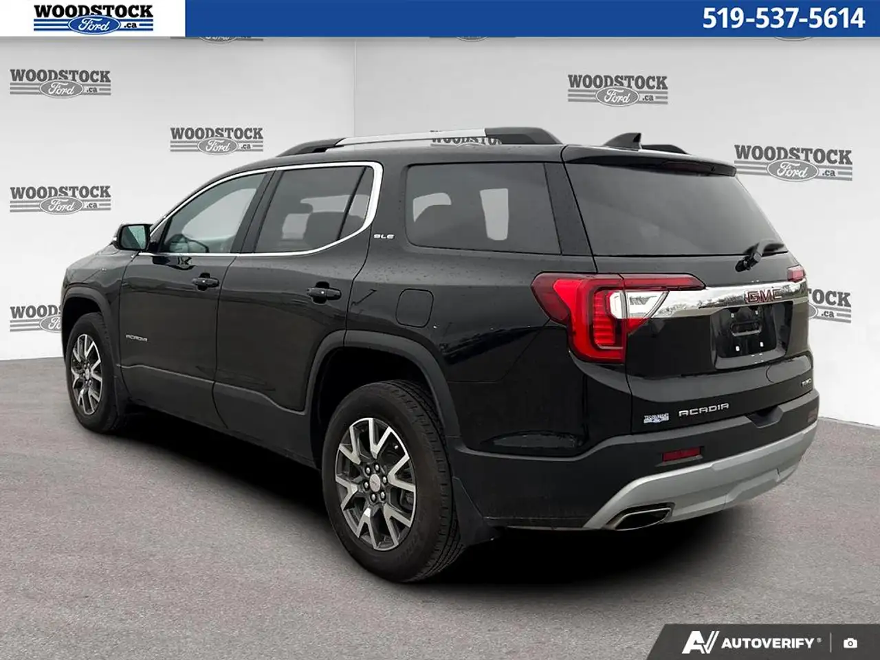 GMC Acadia снимка GMC Acadia