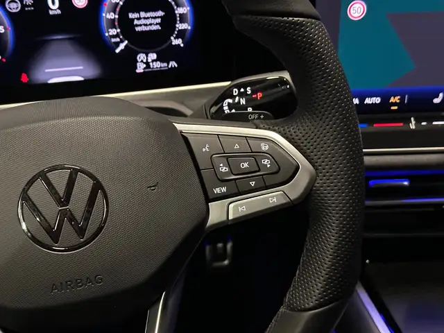 Volkswagen Passat view 15