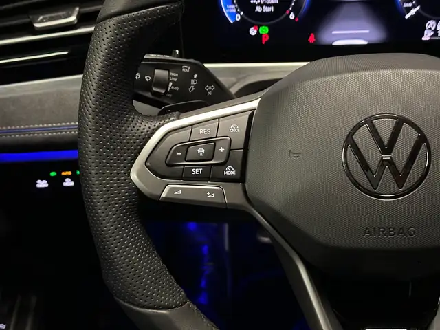 Volkswagen Passat view 14