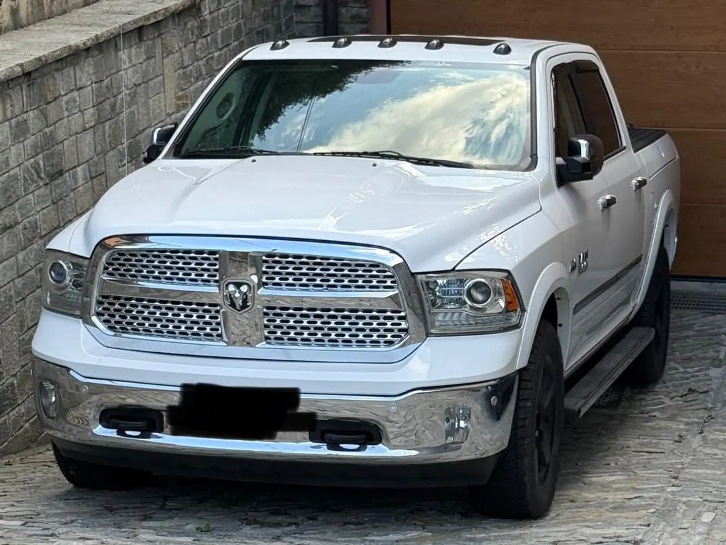 Dodge RAM Ram 1500 5.7 V8 Crew Cab SB LaRamie 395cv at8 Bianco - 1