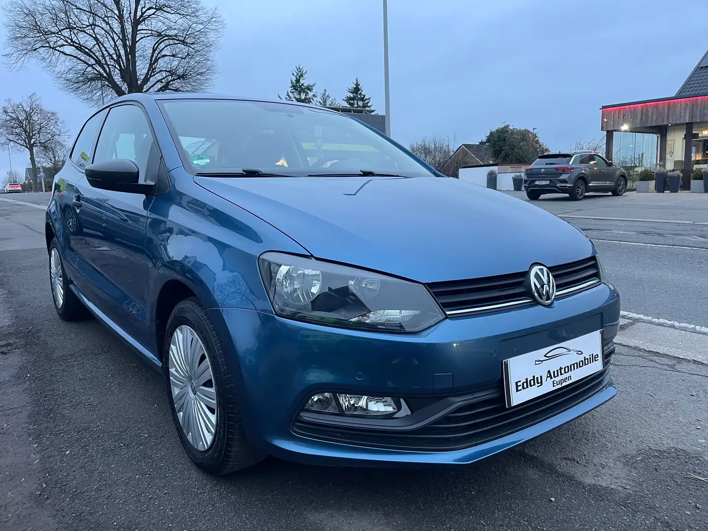 Volkswagen Polo 1.0 essence Euro6*GARANTIE 12M*CT-CARPASS*CARNET Bleu - 1