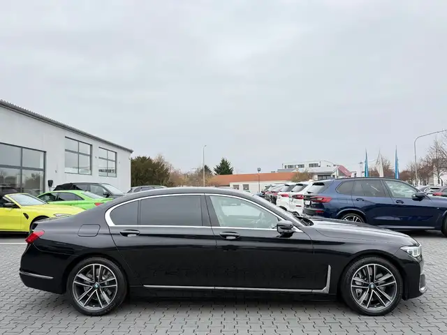 BMW 750 i*Lang*xDrive*Individual*3xTV*360°ACC*HUD*H&K