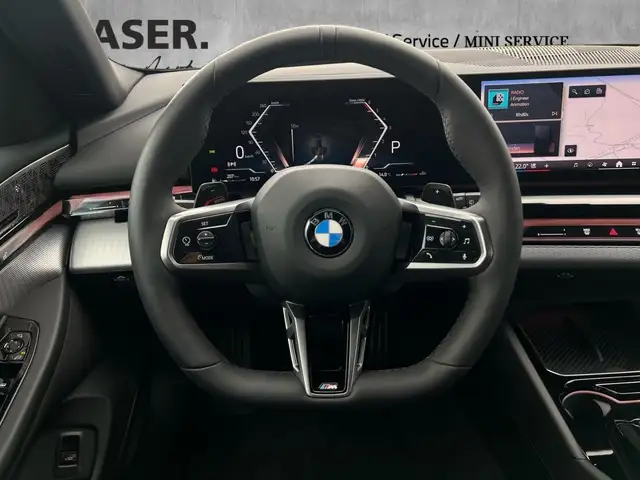 BMW 5 Series view 10