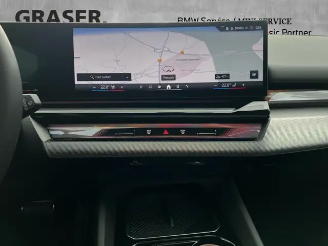 BMW 5 Series view 11