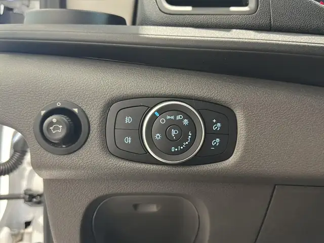 Ford Transit view 13