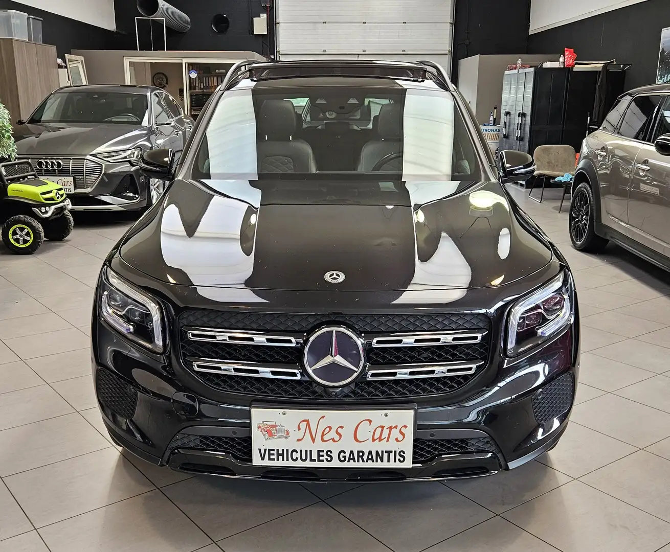 Mercedes-Benz GLB 200 GLB 200 D 4-MATIC,CAMERA 360,TOIT PANO,GAR 1 AN Noir - 2