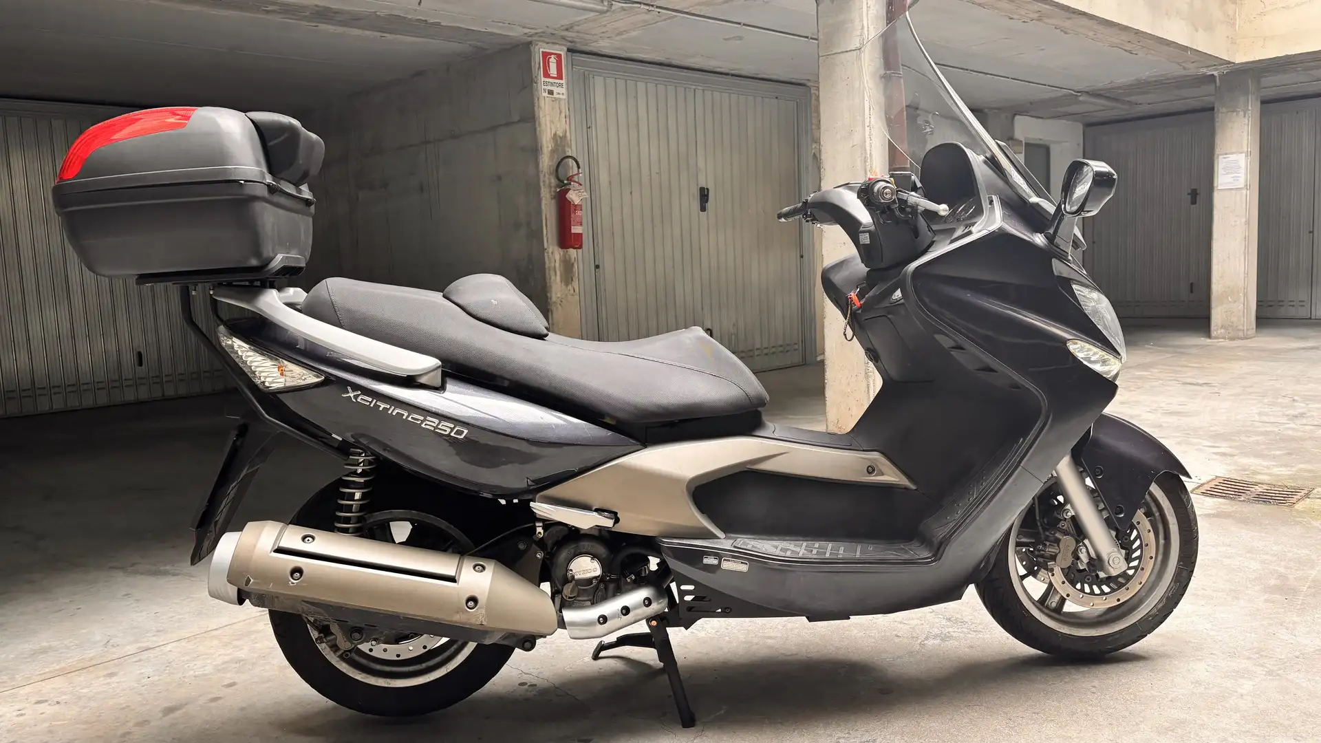 Kymco Xciting 250i R - 1