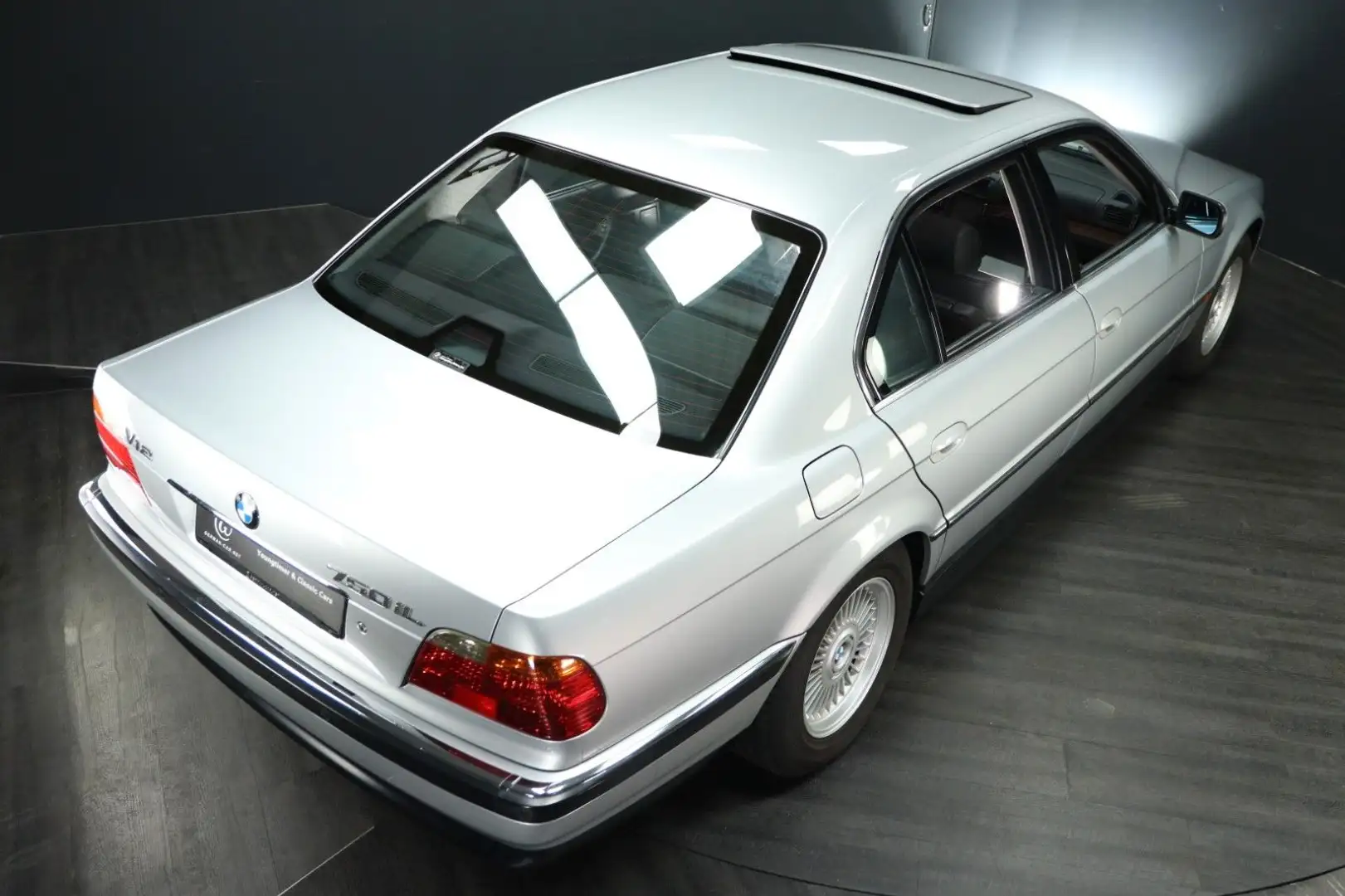 BMW 750 i Lang Automatik Executive Argintiu - 2