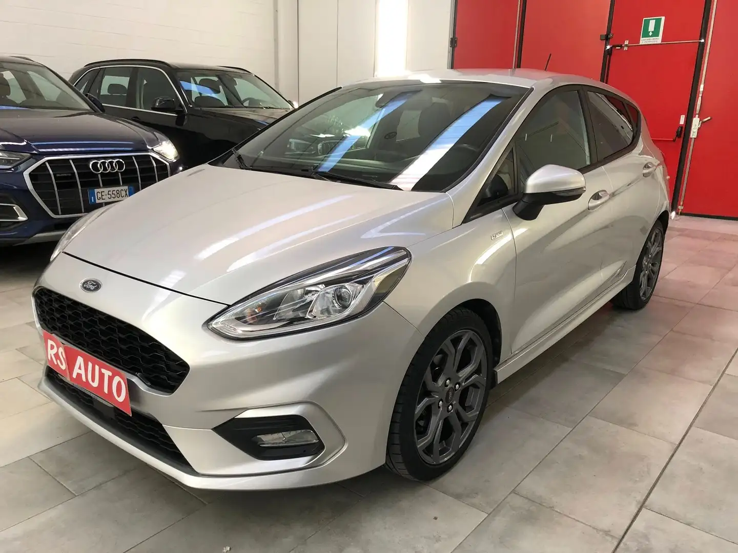 Ford Fiesta Fiesta VII 2017 5p 5p 1.5 ecob ST-Line 85cv my19.5 Silber - 2