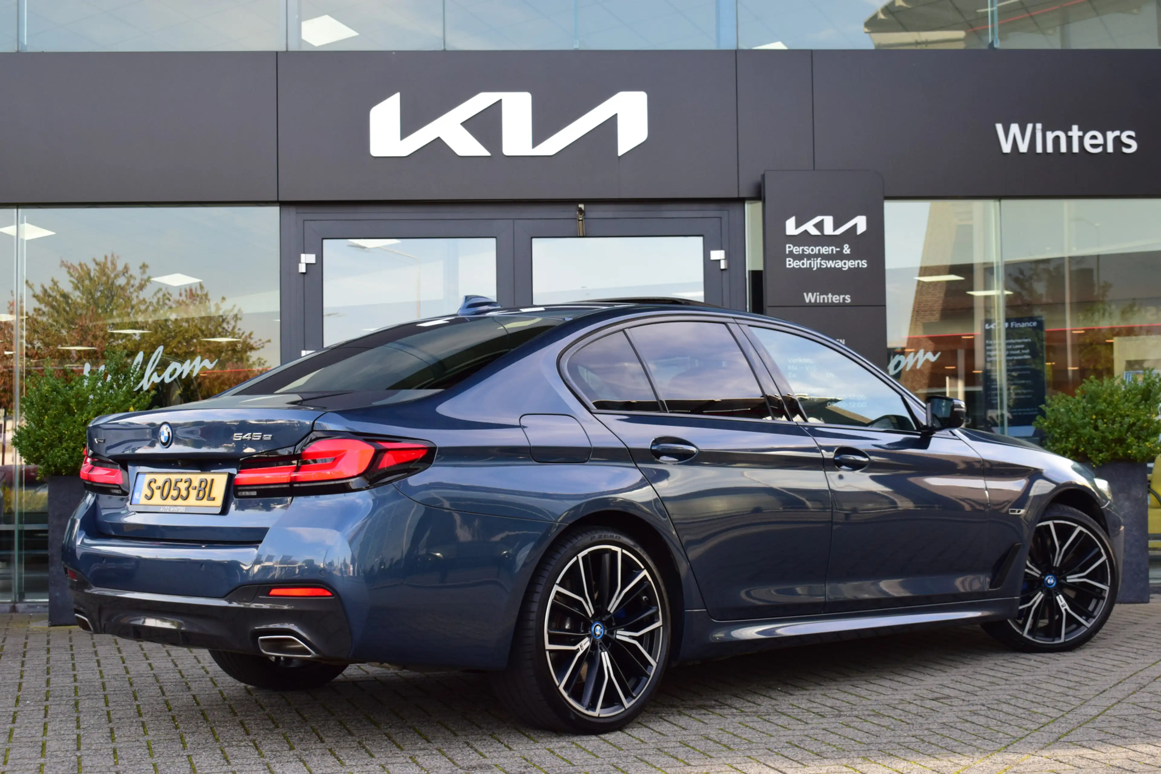 BMW 545 5-serie 545e xDrive Business Edition Plus — photo 2