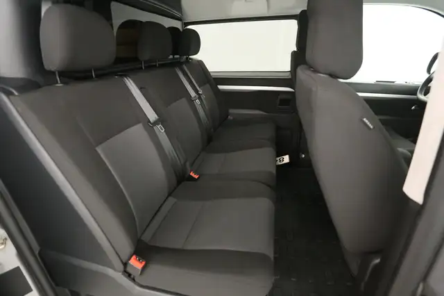 Opel Vivaro view 4