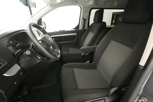 Opel Vivaro view 11