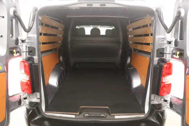 Opel Vivaro view 3