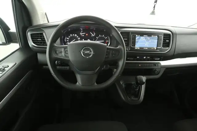 Opel Vivaro view 2