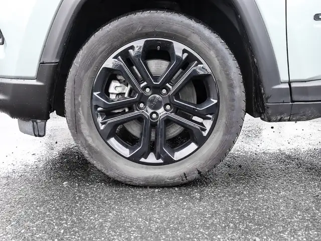 Jeep Compass view 3