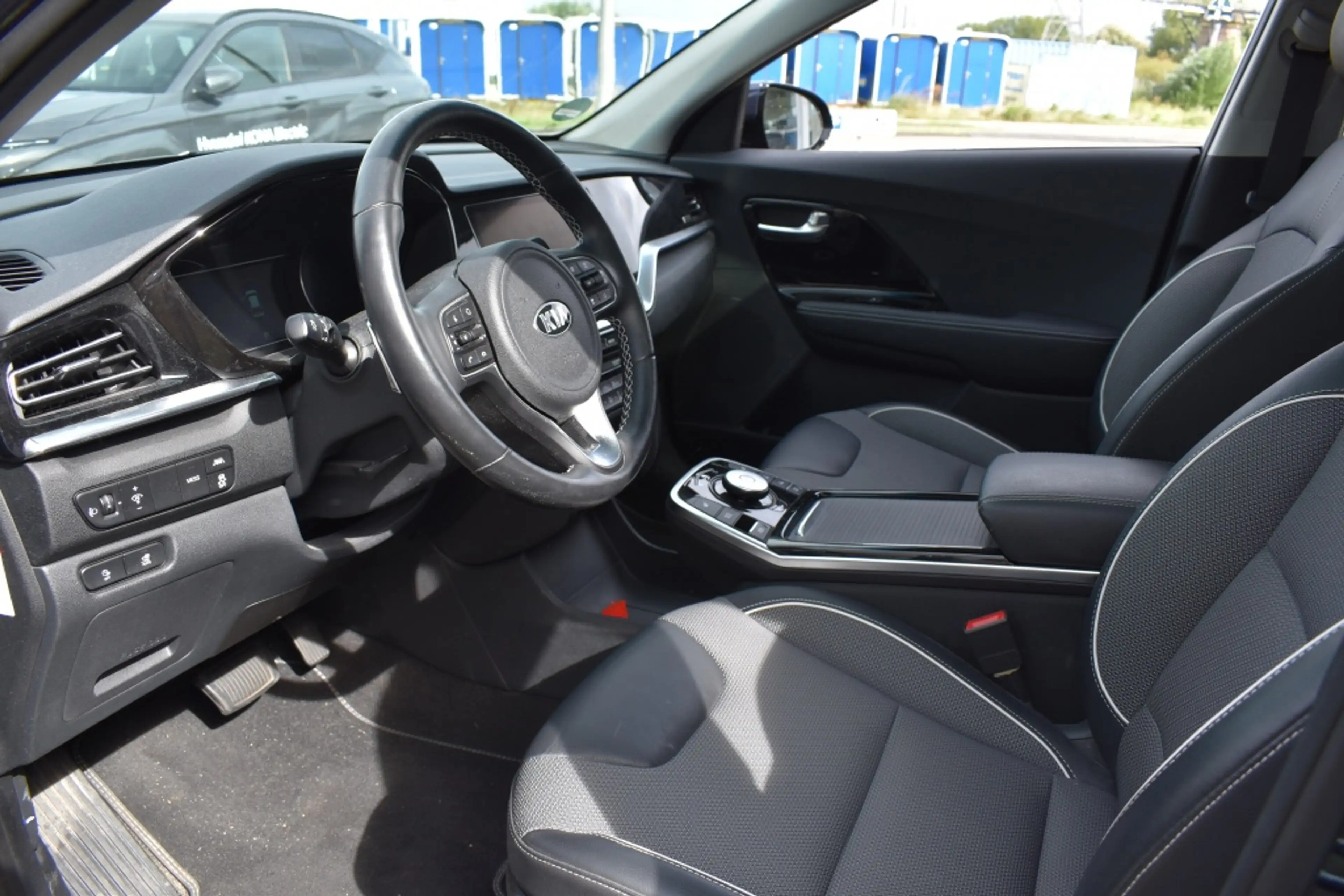 Kia e-Niro 64 kWh Dynamic PlusLine — photo 11