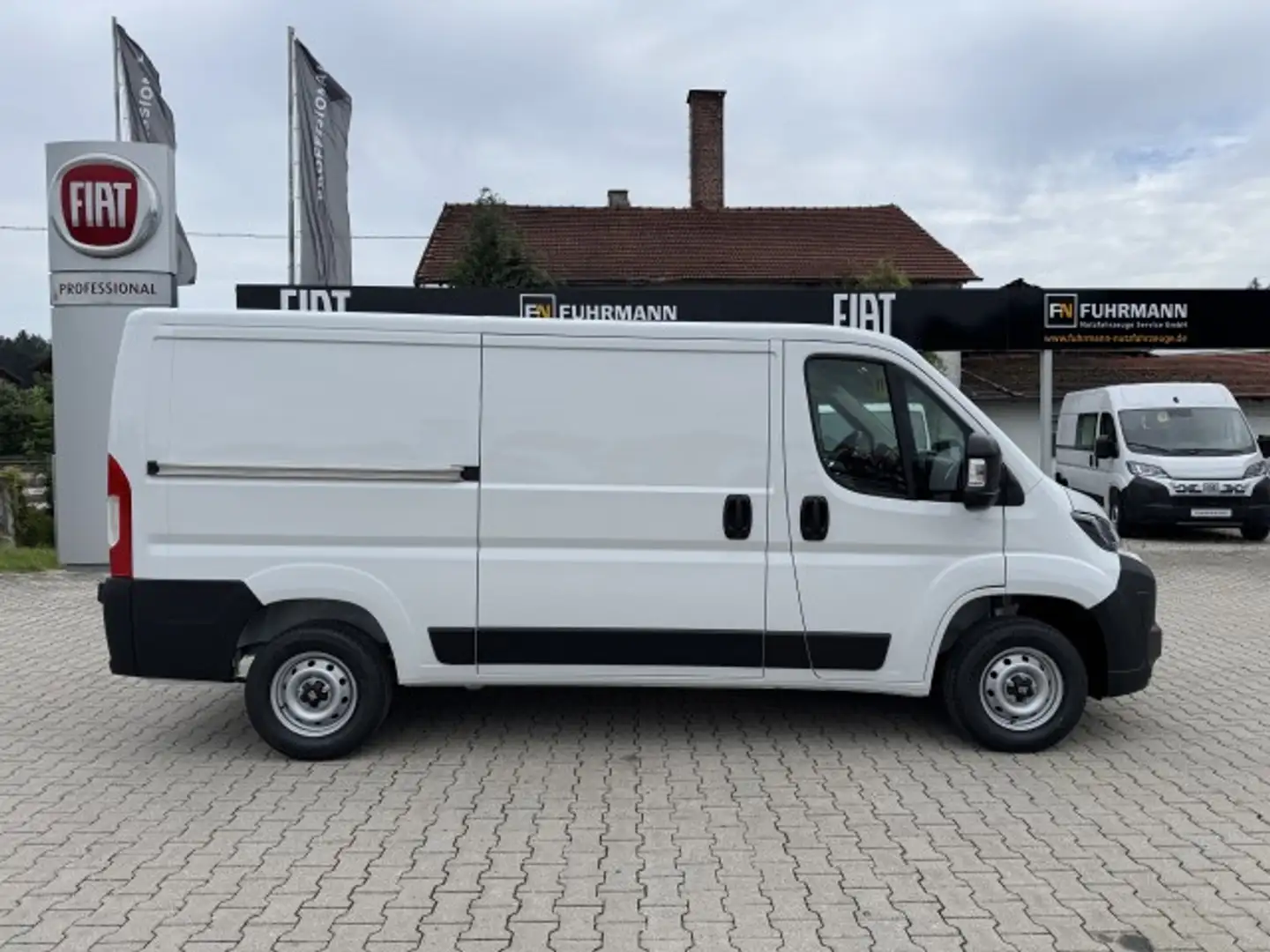Fiat Ducato KASTENWAGEN 33 L2H1 140MT Weiß - 2