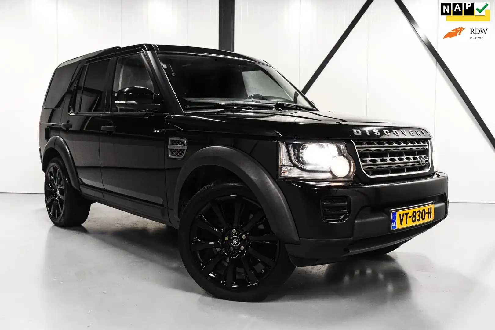 Land Rover Discovery 3.0 TDV6 SE | 21" | PANO | GRIJS KENTEKEN | Noir - 1