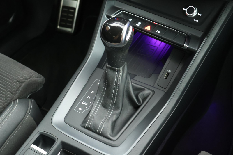 Audi Q3 40 TFSI 190pk quattro edition one Trekhaak Camera — photo 36