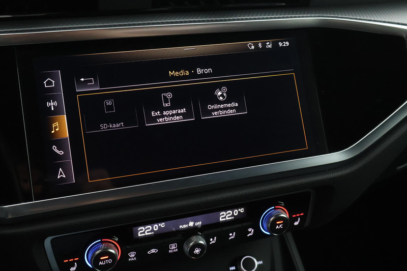 Audi Q3 40 TFSI 190pk quattro edition one Trekhaak Camera — photo 26