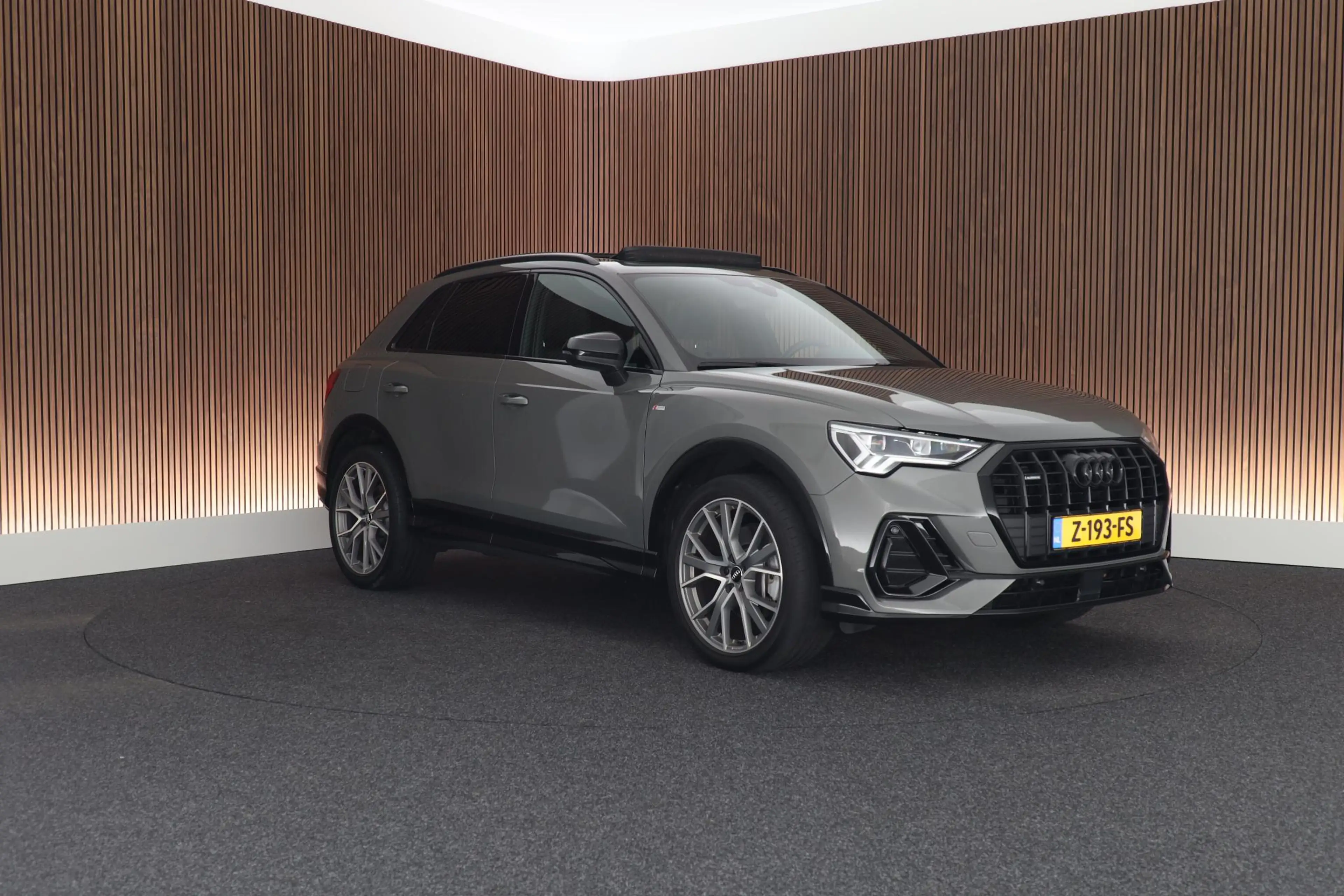 Audi Q3 40 TFSI 190pk quattro edition one Trekhaak Camera — photo 13