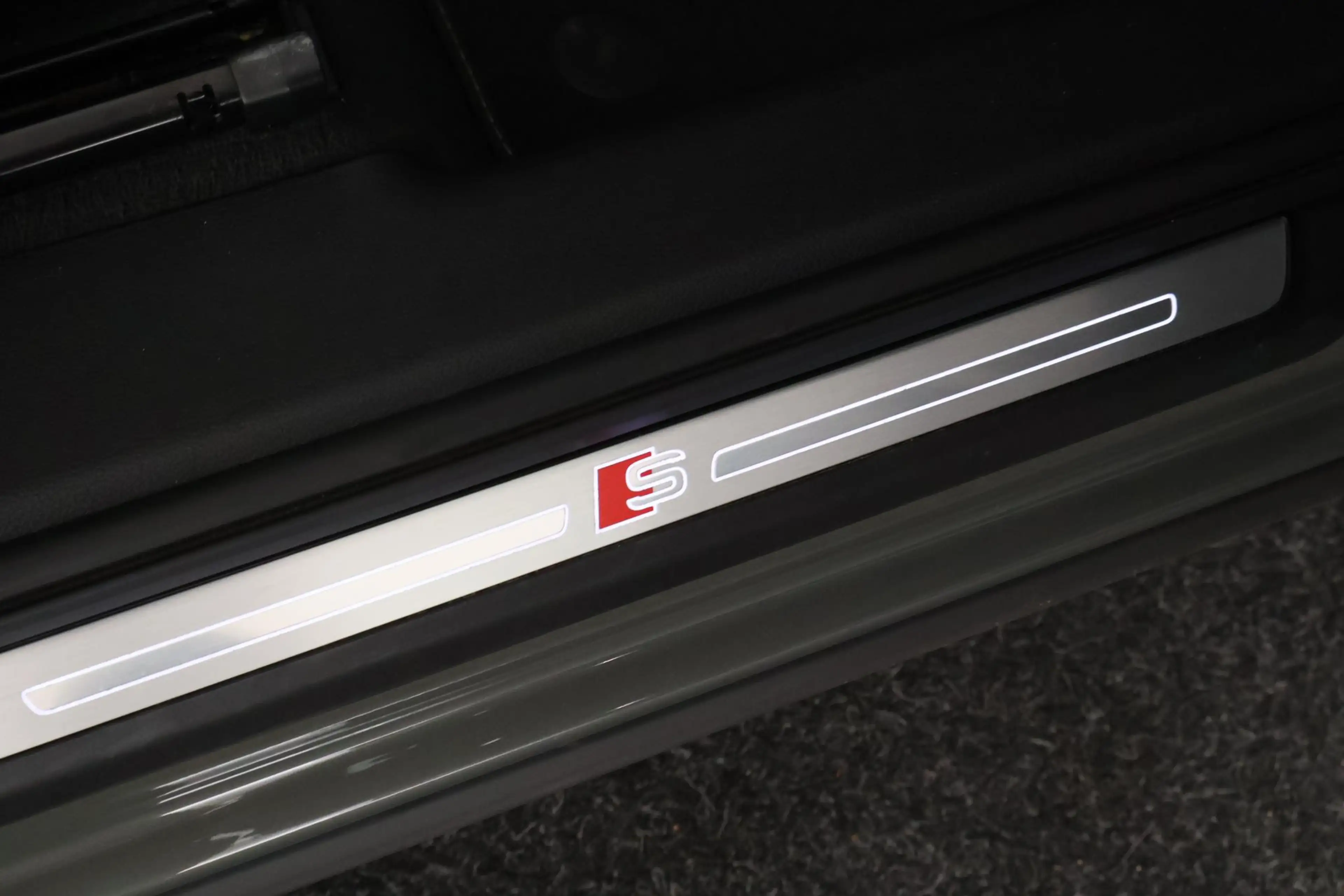 Audi Q3 40 TFSI 190pk quattro edition one Trekhaak Camera — photo 39