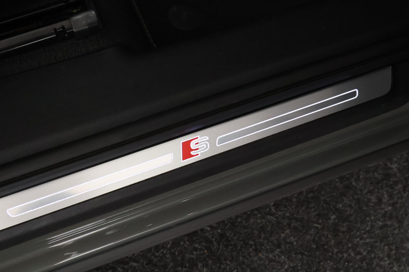 Audi Q3 40 TFSI 190pk quattro edition one Trekhaak Camera — photo 39