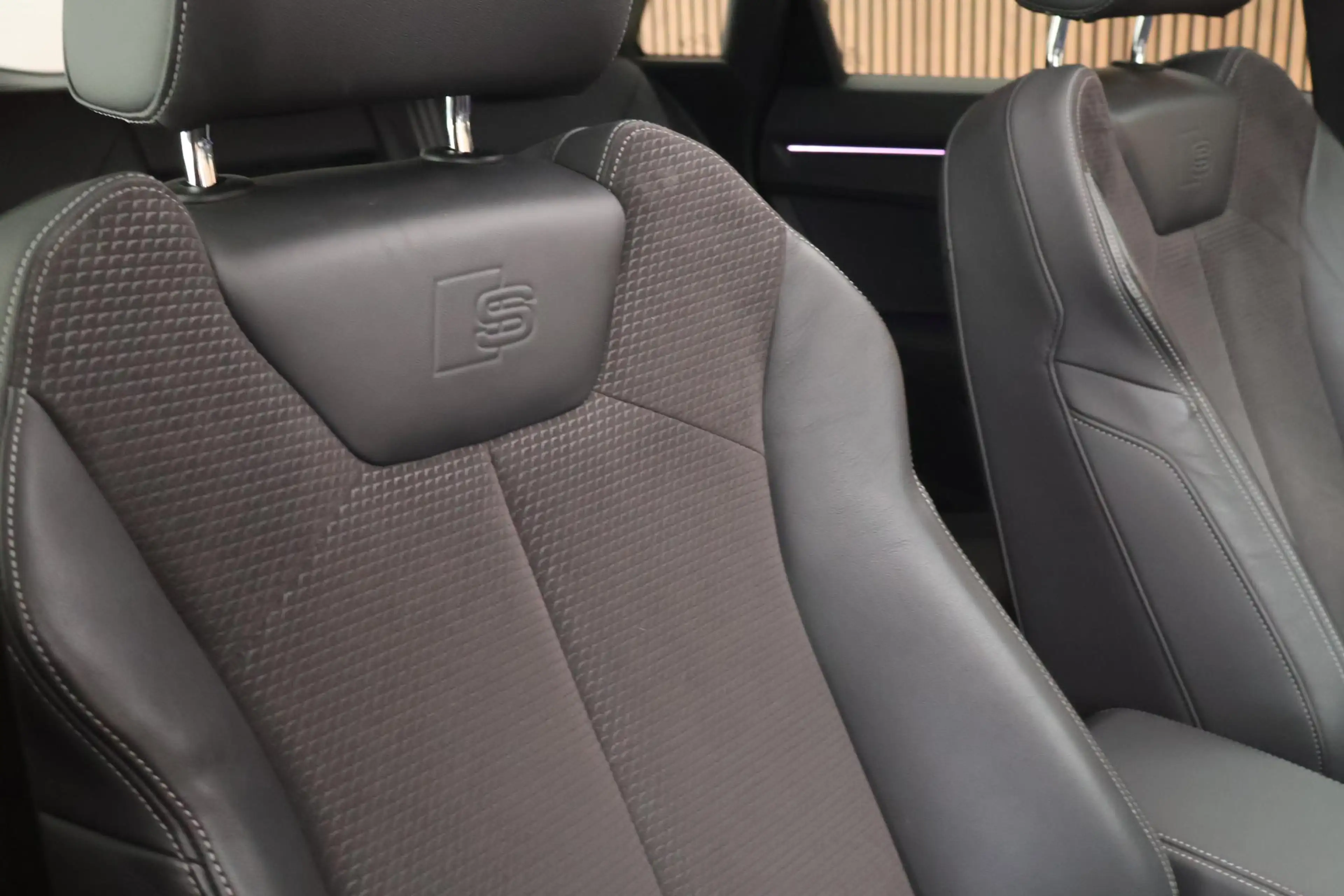 Audi Q3 40 TFSI 190pk quattro edition one Trekhaak Camera — photo 43